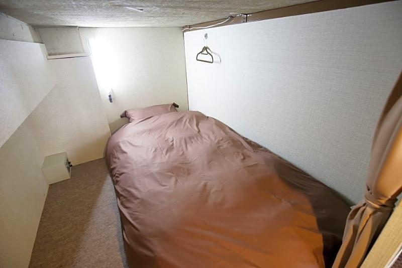 Samurais Hostel Ikebukuro Токио Экстерьер фото